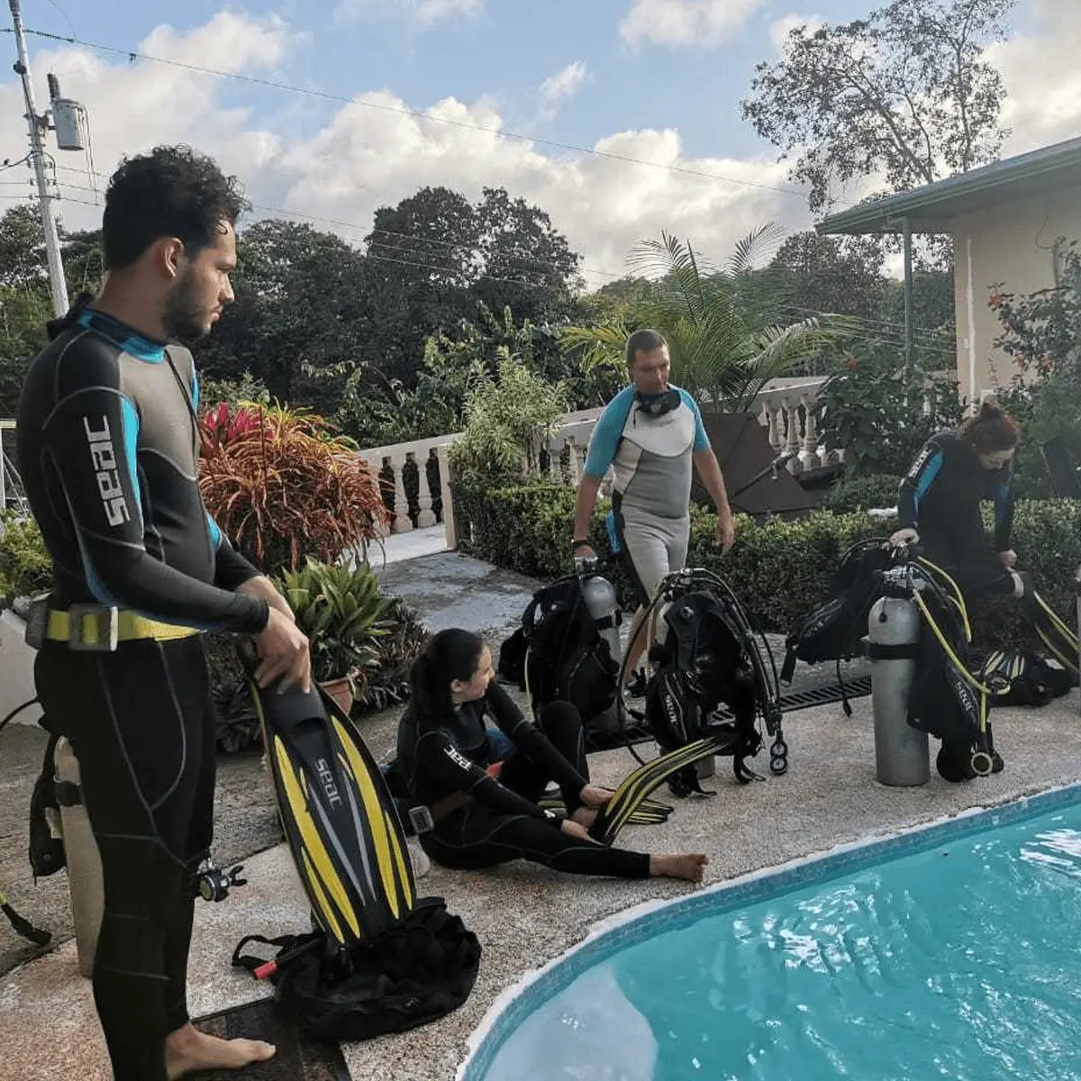 Home 20 Guia de buceo